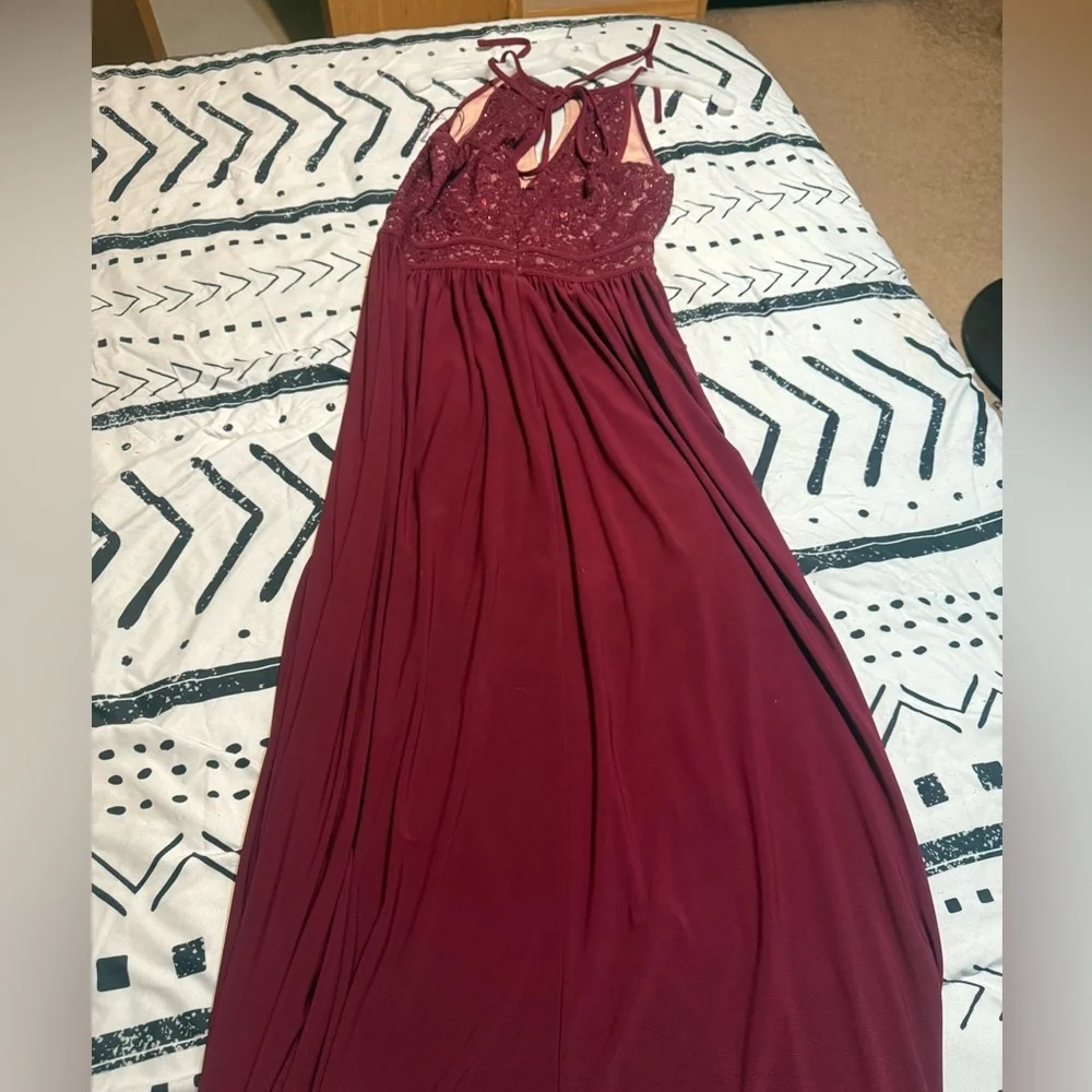 Morgan & Co formal dress - Picture 4 of 4